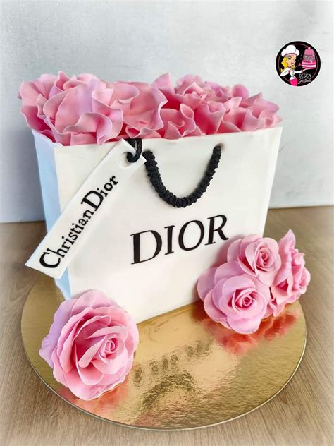 Gâteau anniversaire Sac Dior .